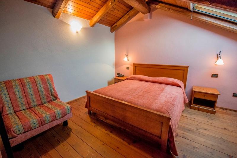 Ristorante Albergo Da Maurizio Cravanzana Εξωτερικό φωτογραφία
