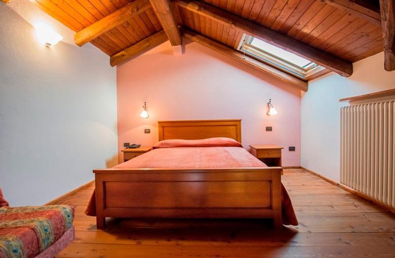 Ristorante Albergo Da Maurizio Cravanzana Εξωτερικό φωτογραφία