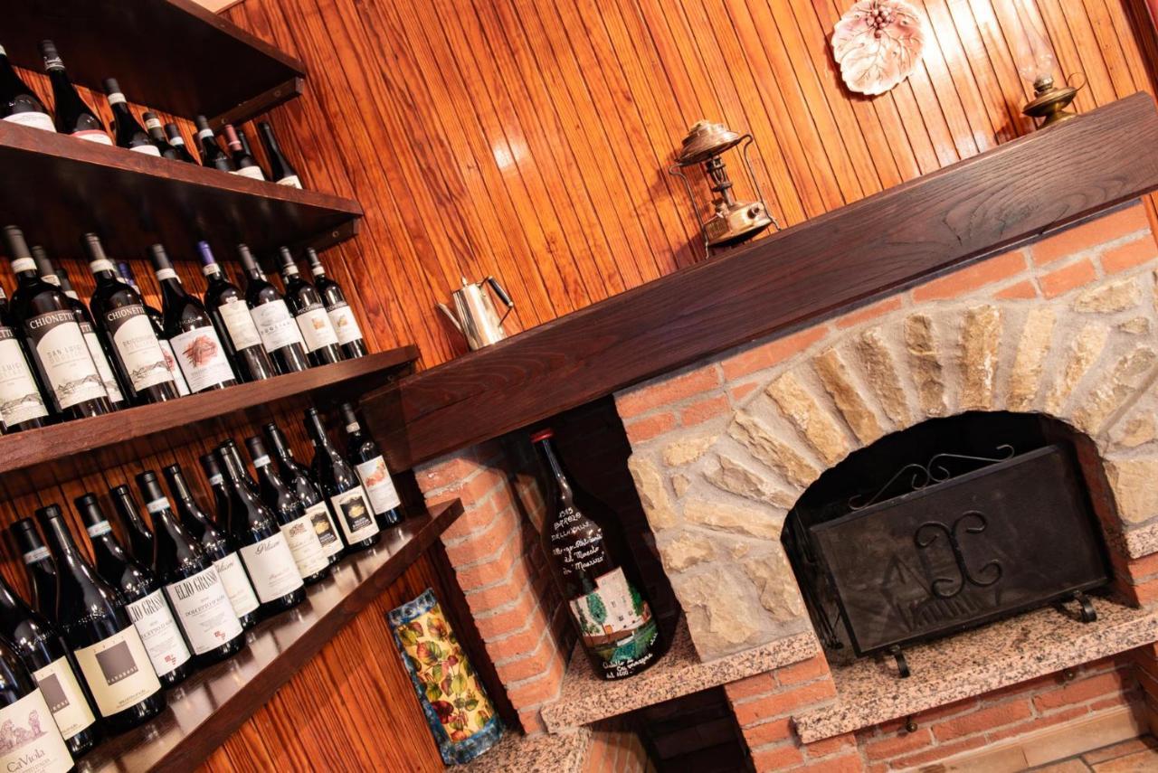 Ristorante Albergo Da Maurizio Cravanzana Εξωτερικό φωτογραφία